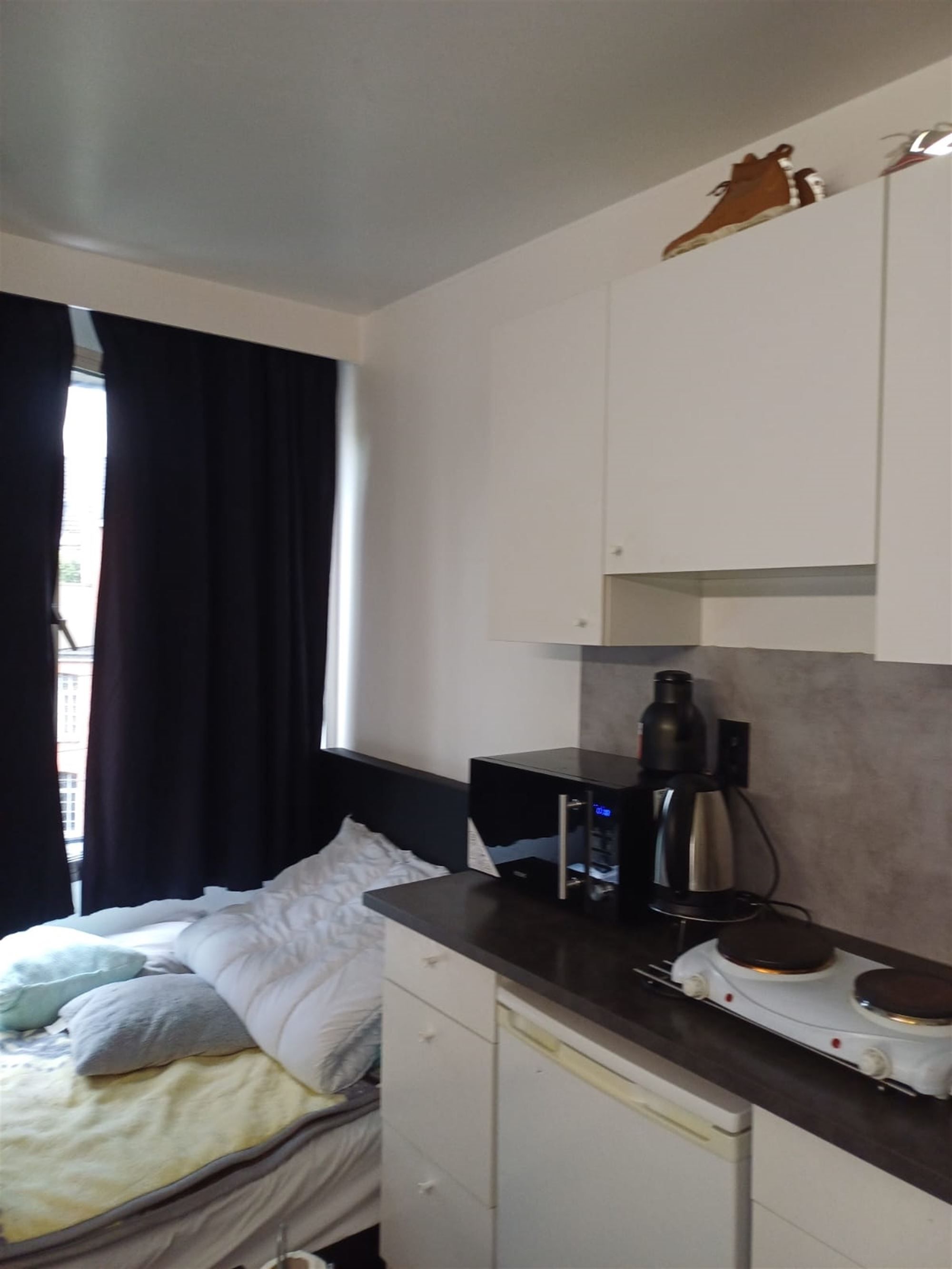 gebouw met 8 te renoveren 2 slaapkamerappartementen foto 4