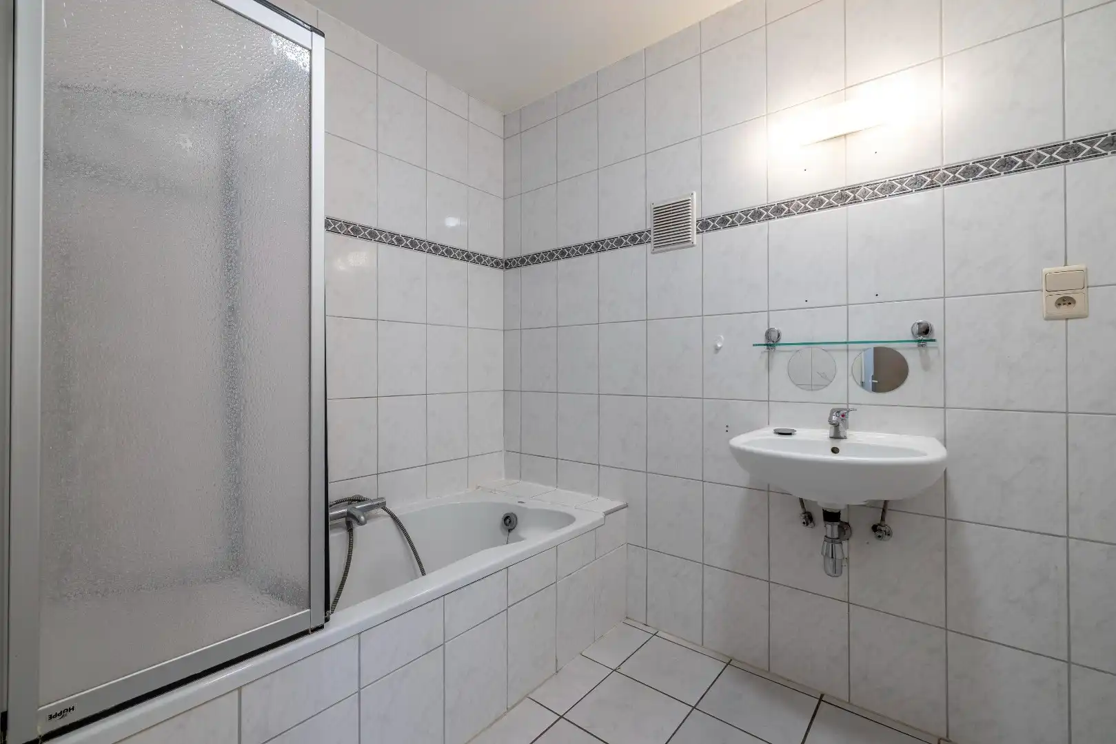 Super gezellig duplex app met 1 slk, klein terrasje en autostaanplaats  foto 7