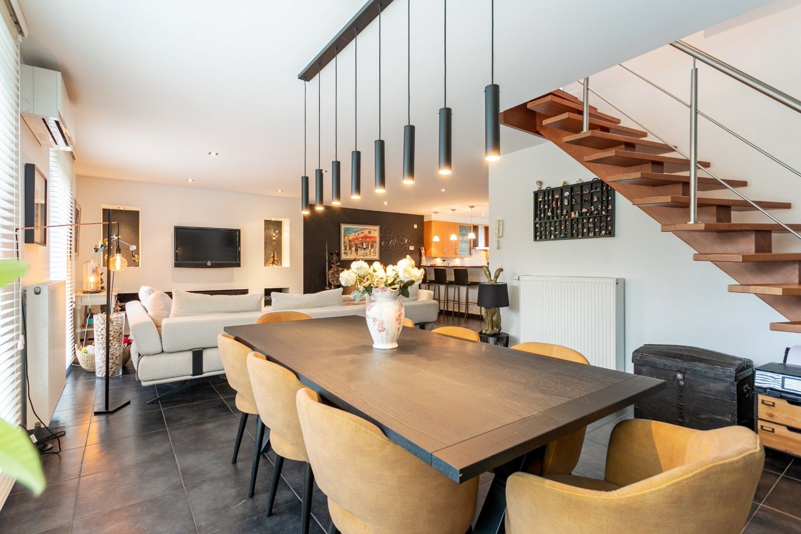 Ruim duplex appartement (131m²) met 2 terrassen, 3 slpks en 2 autostpl. foto 7