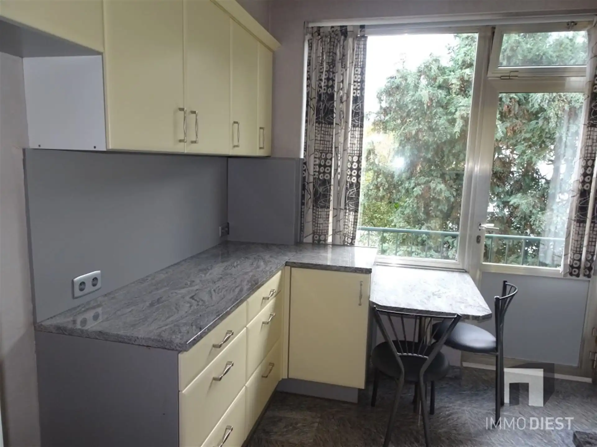 Zeer ruim appartement met 2 slaapkamers foto 6