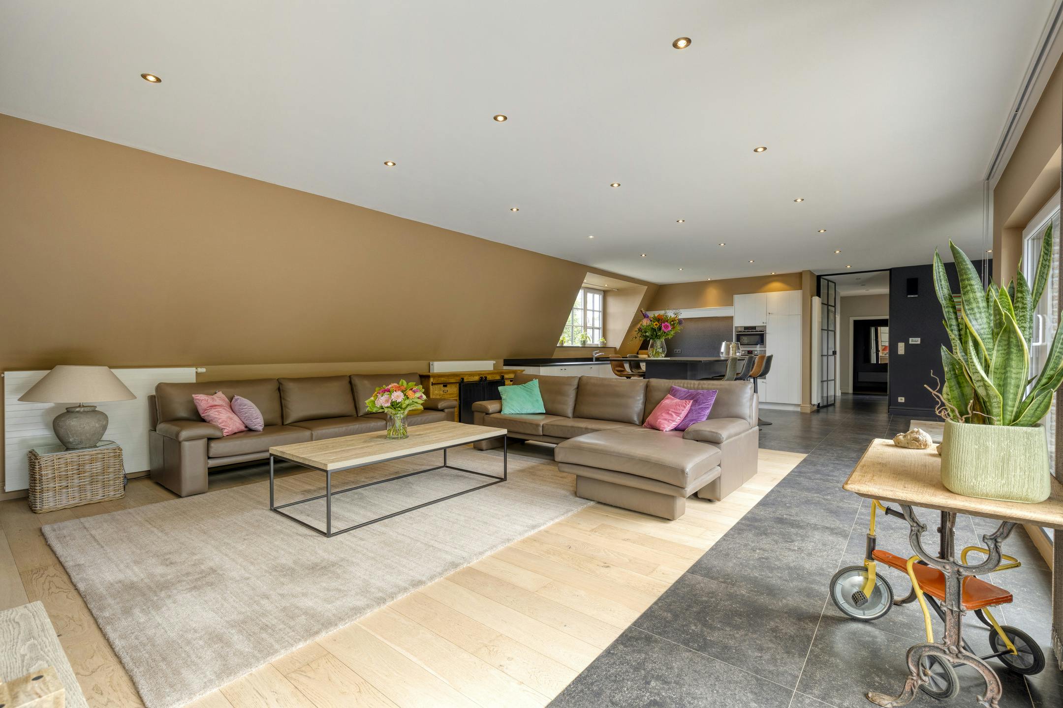Uitzonderlijke loft (192 m²) te koop in hartje Varsenare foto 5