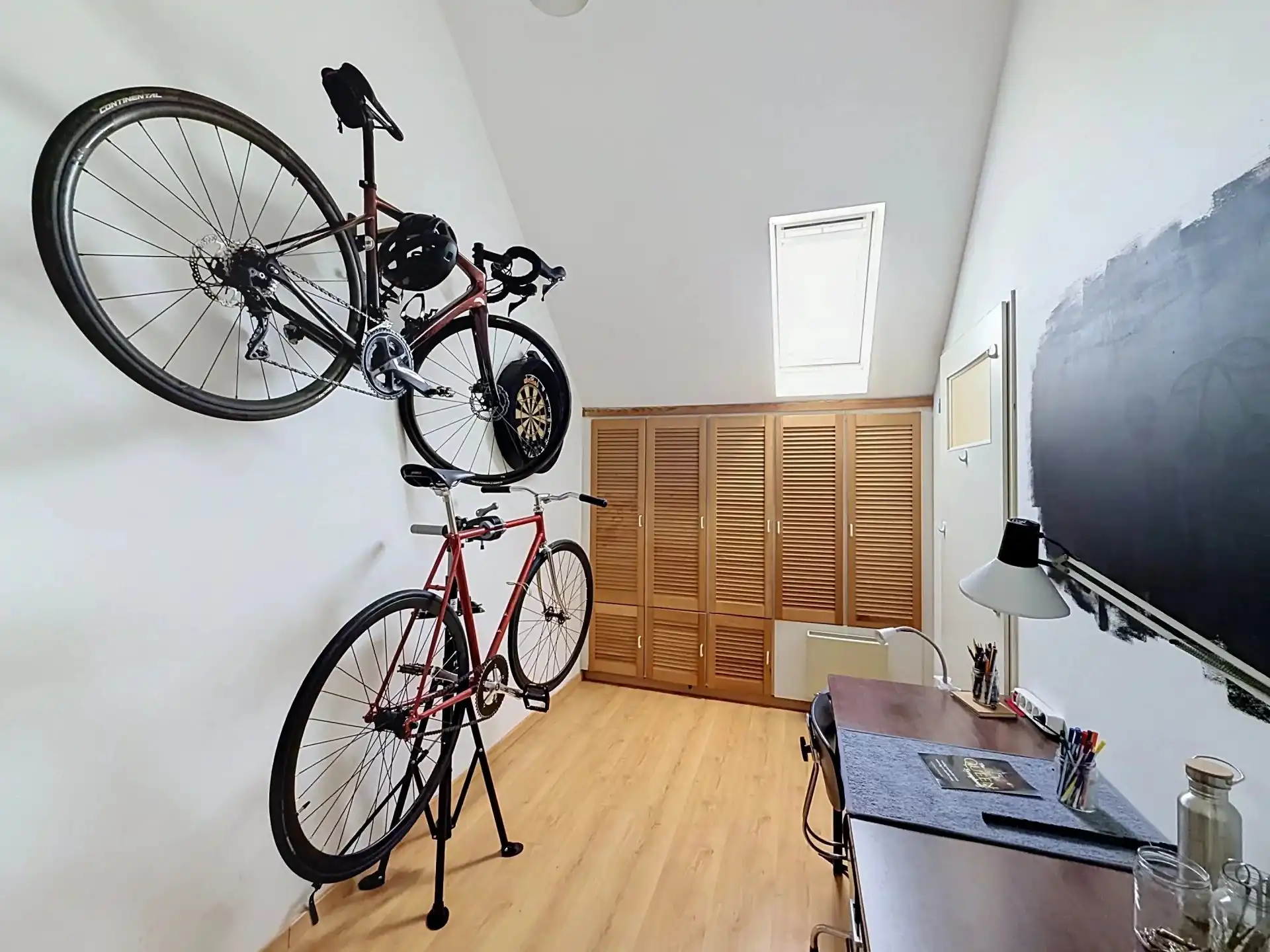 Gezellig en ruim duplex appartement in hartje Lommel met staanplaats. foto 23