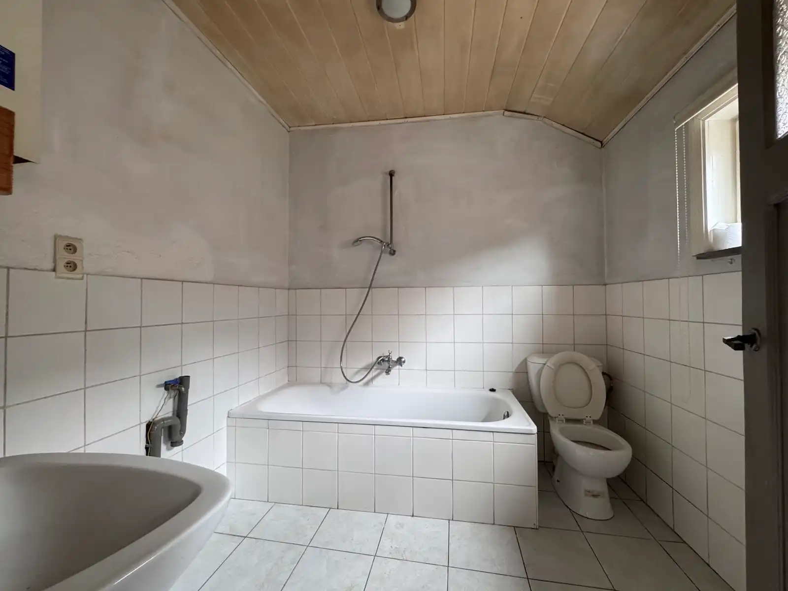 Gezellige woning met tuin TE HUUR  foto 17