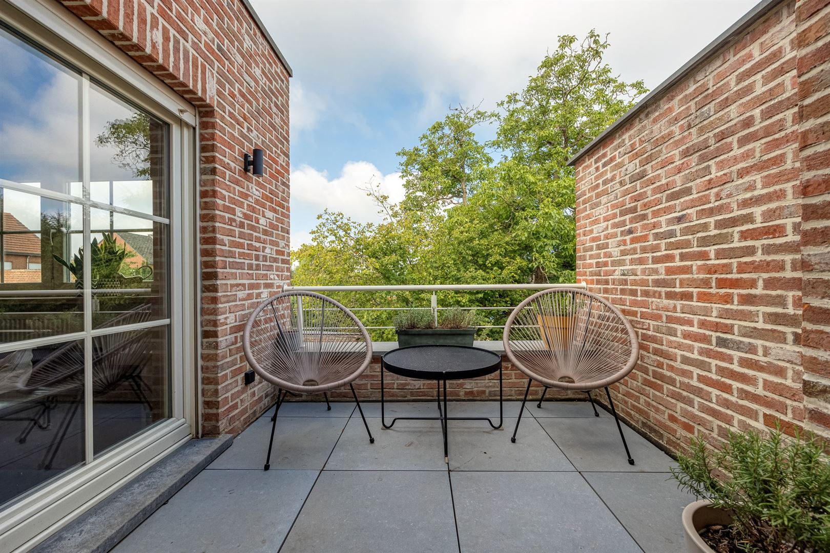 Instapklare woning met tuin en garage! foto 12