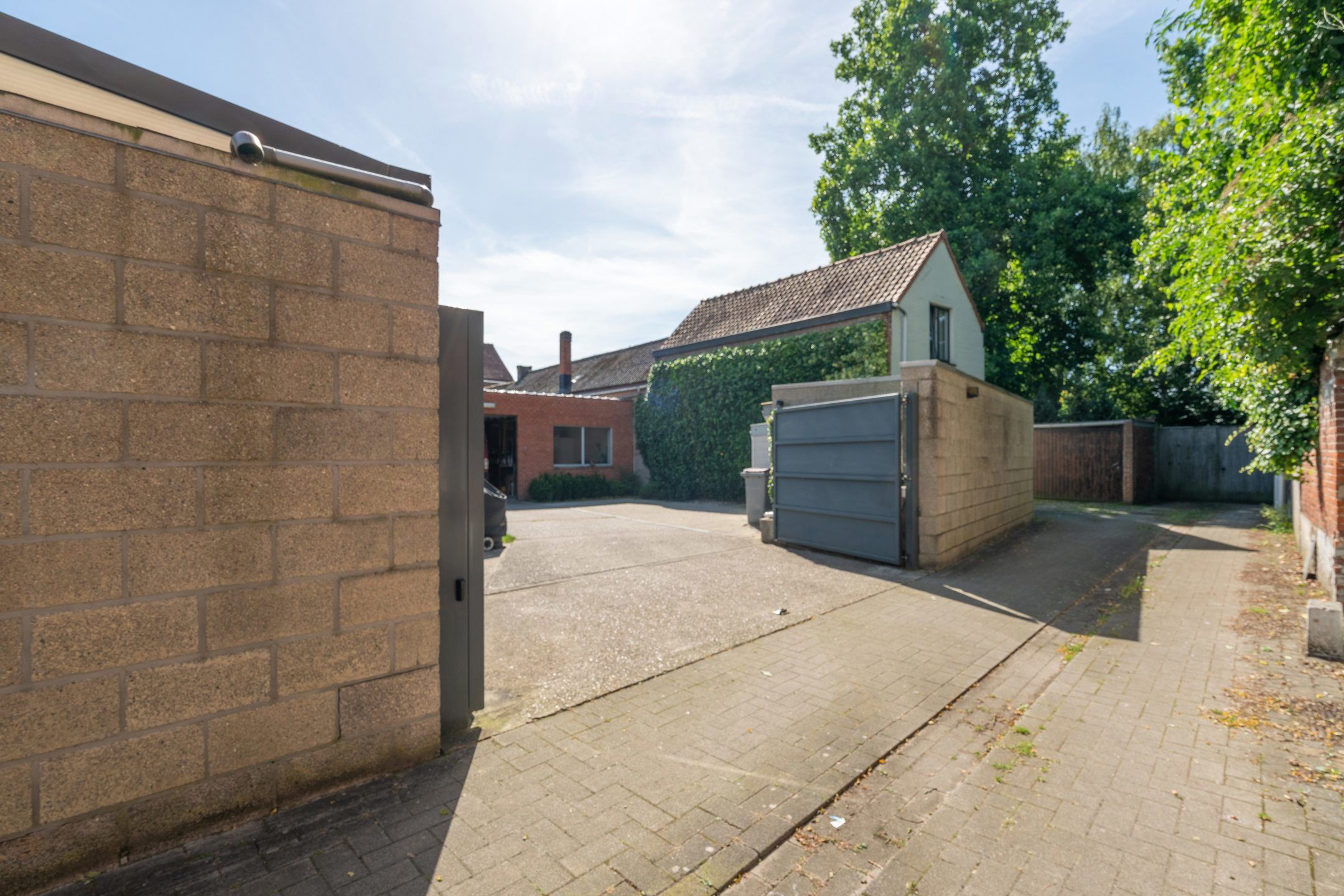 Centraal gelegen handelszaak met woonst en magazijn foto 22