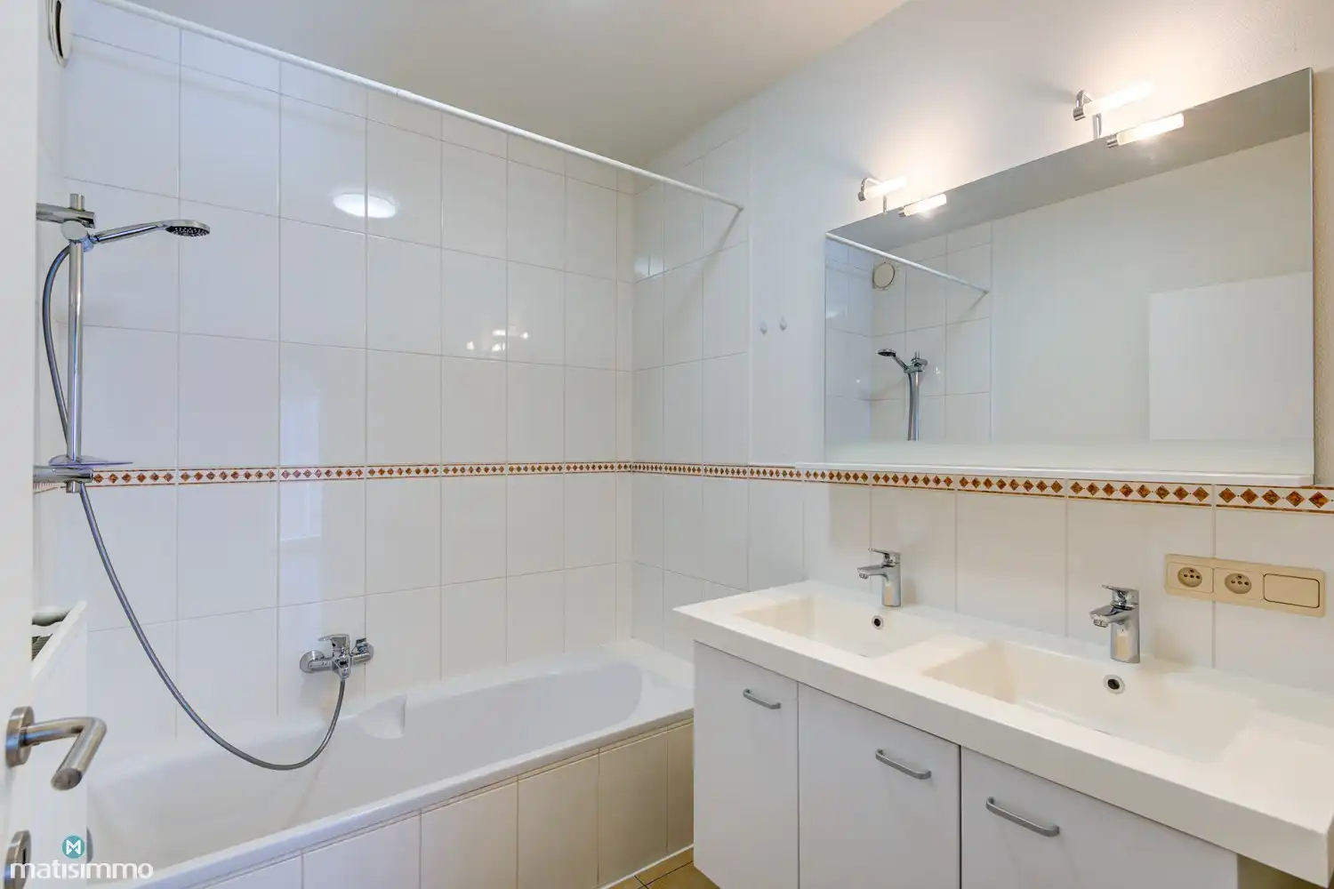 INSTAPKLAAR APPARTEMENT MET 2 SLAAPKAMERS EN PARKEERPLAATS AAN DE RAND VAN CENTRUM TONGEREN foto 10