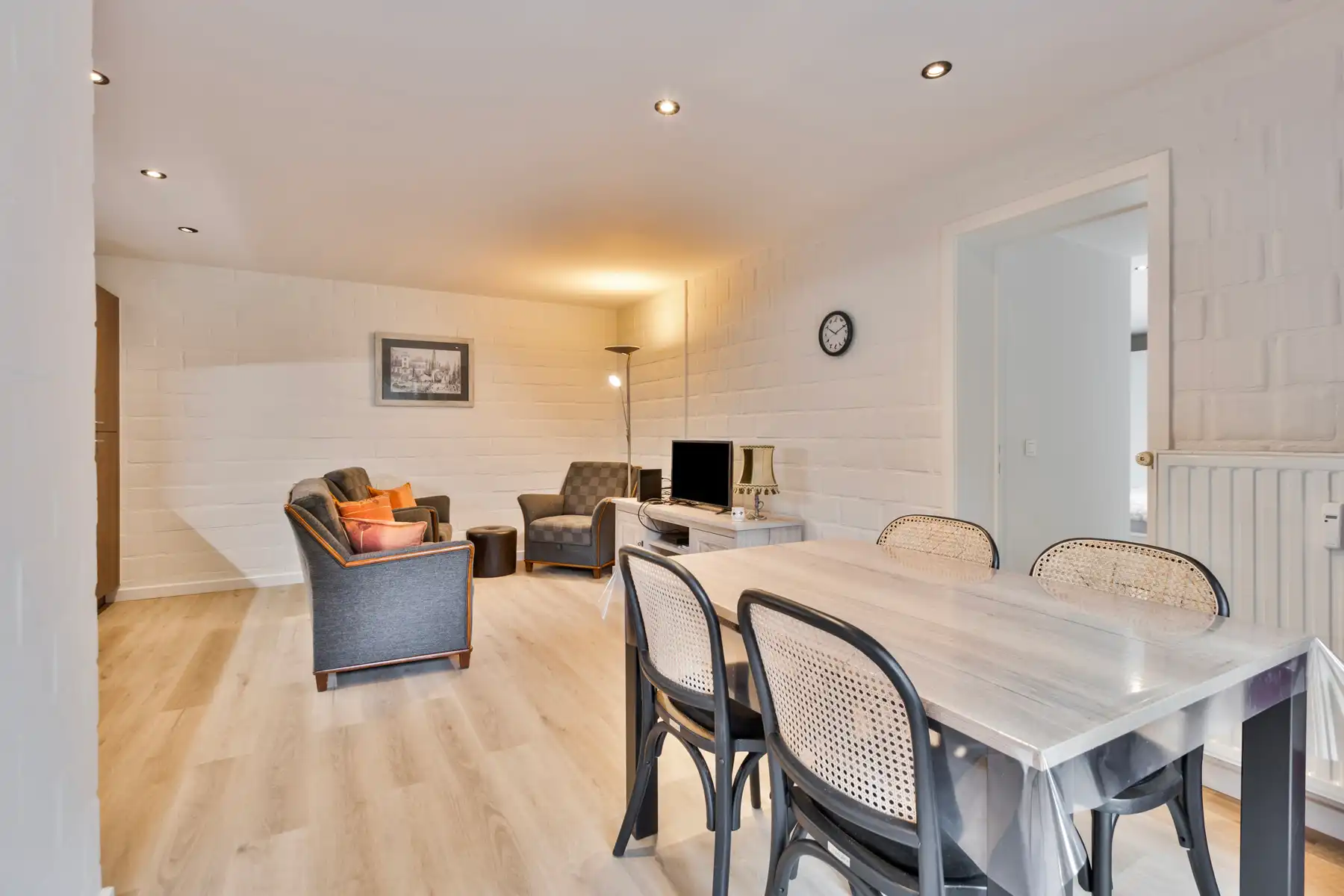 Volledig gerenoveerde vakantiewoning in Hengelhoef – Instap klaar en gemeubileerd! foto 4