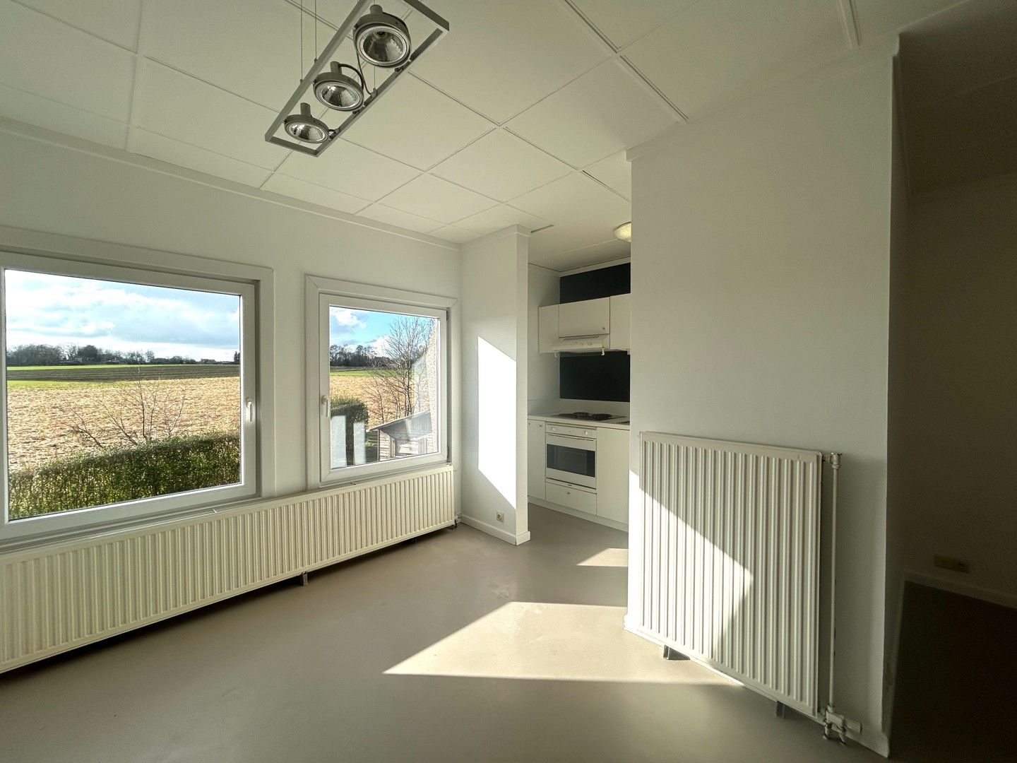 Instapklaar appartement met 1 slaapkamer te Gits! foto 4