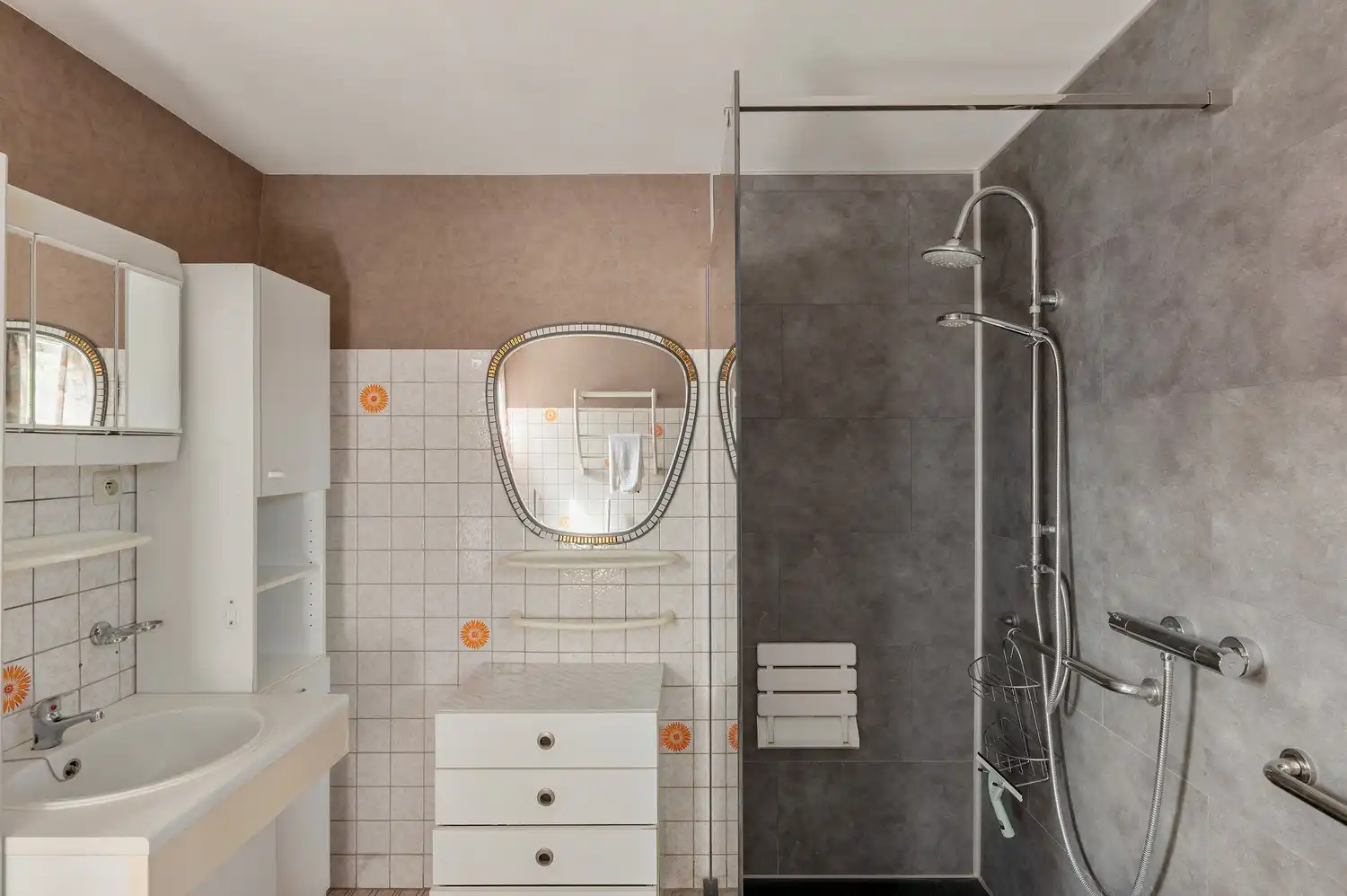 PRACHTIG GELEGEN WONING VLAK BIJ CENTRUM BONHEIDEN foto 18