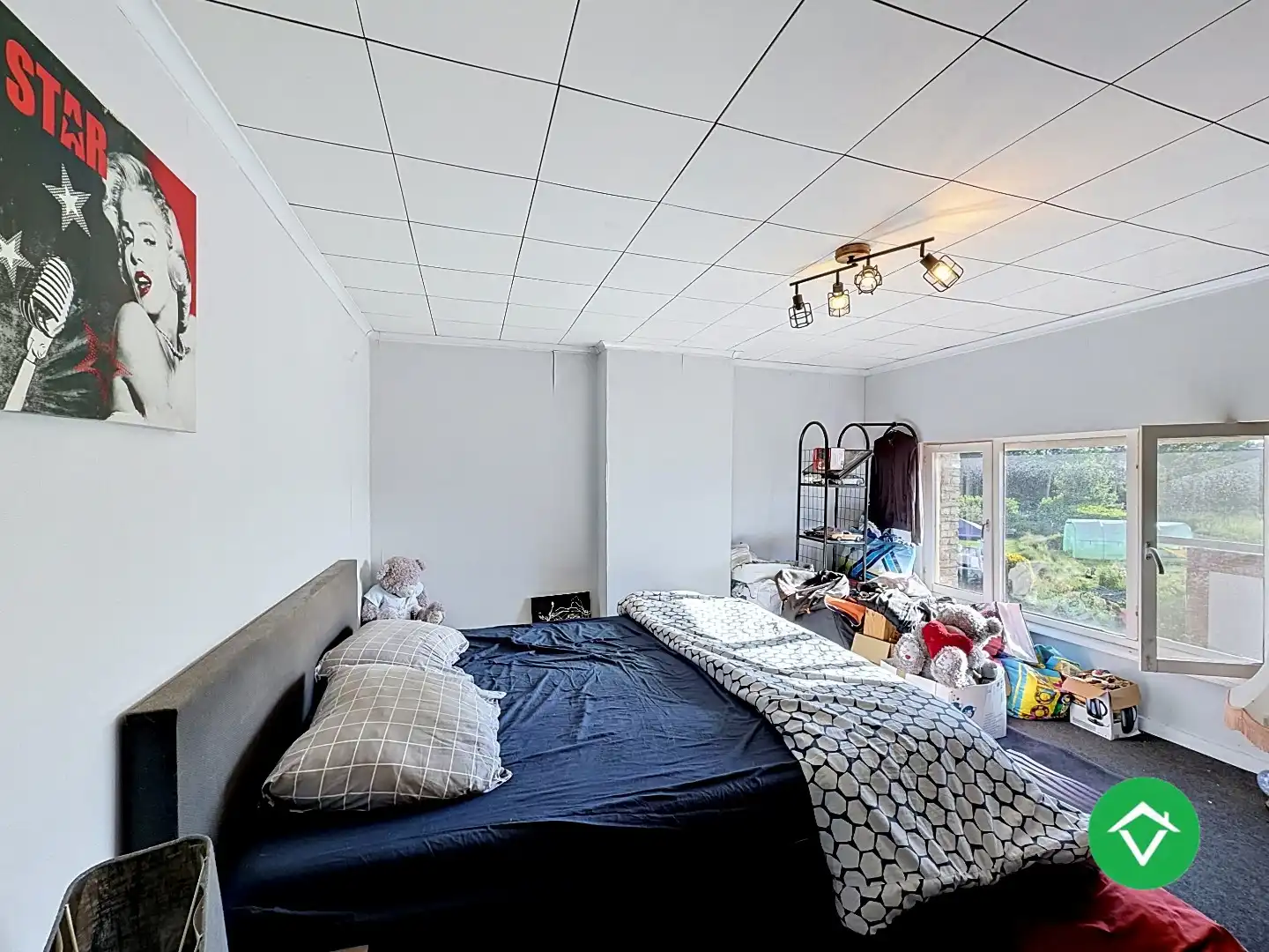 Woning met 3 slaapkamers en 2 garages te Eernegem foto 8