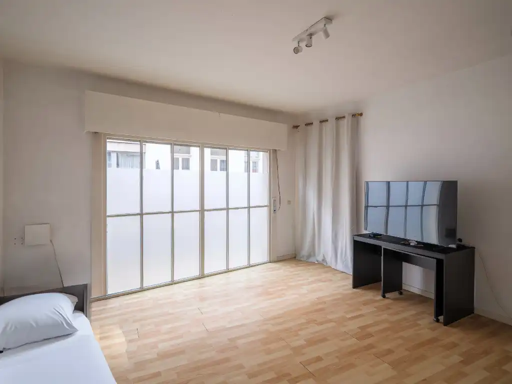 Opbrengsteigendom bestaande uit verschillende studio's en éénslaapkamer­appartementen in het centrum van Gent. foto 6