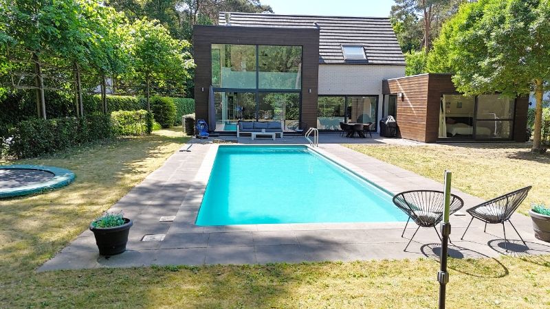 Moderne villa van 230m² op 14a08ca met openluchtzwembad foto 32