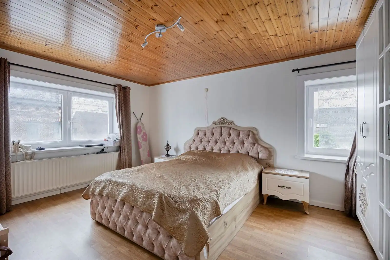 Ruim appartement met 4 slaapkamers te koop foto 12