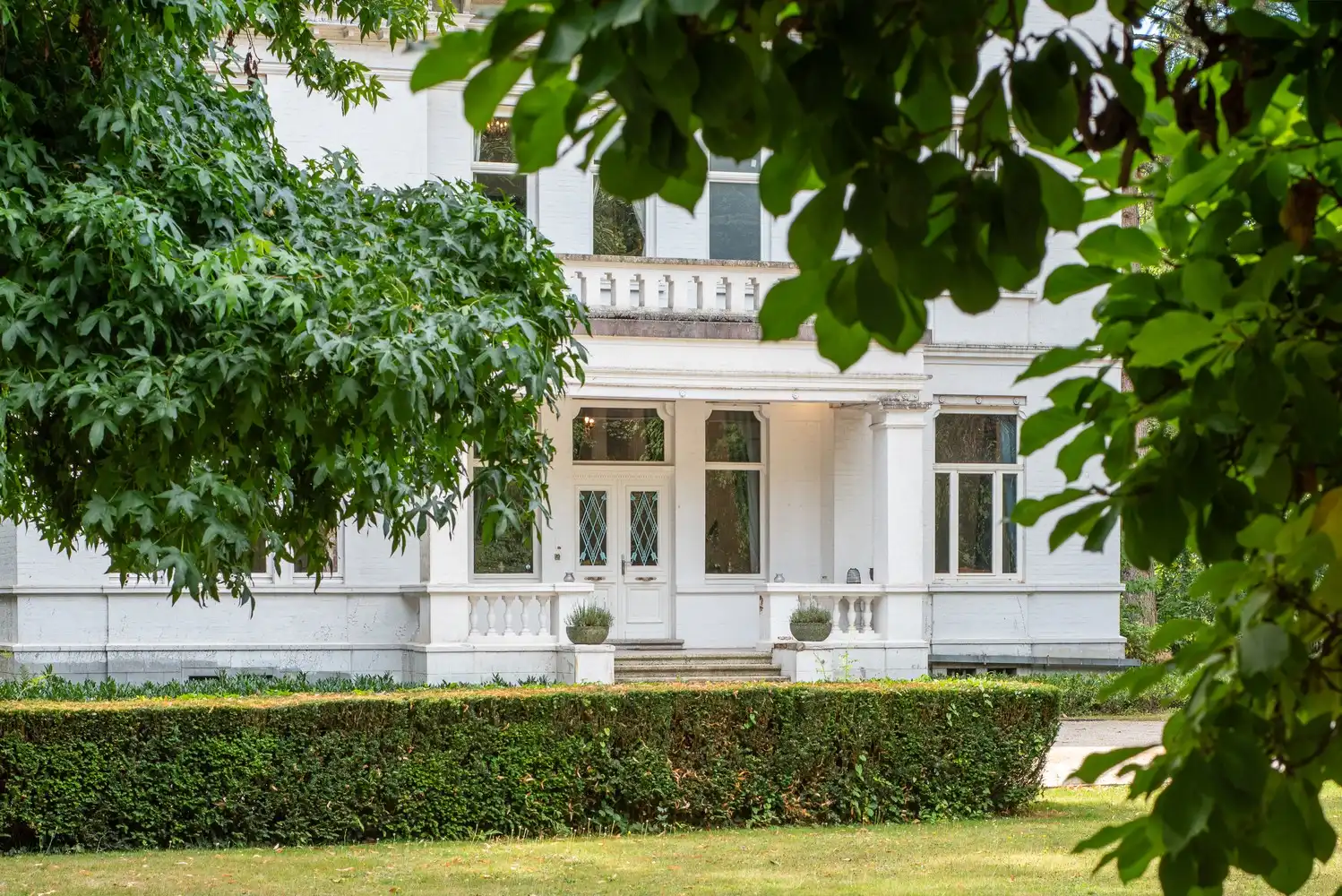 Prachtige directeurswoning met parktuin van 1,57 ha! foto 4