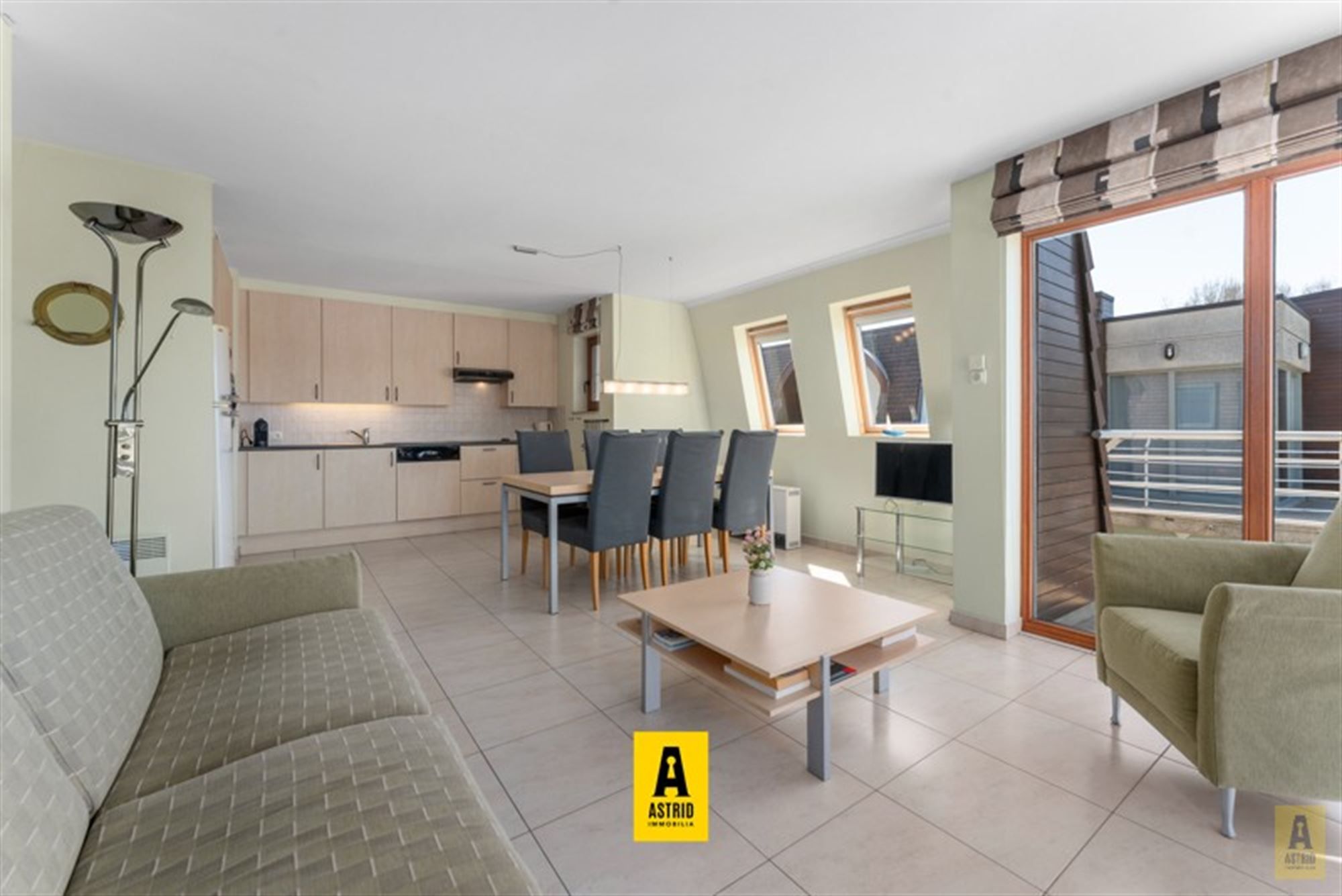 Schitterend hoekappartement in groen domein met zwembad! foto 5