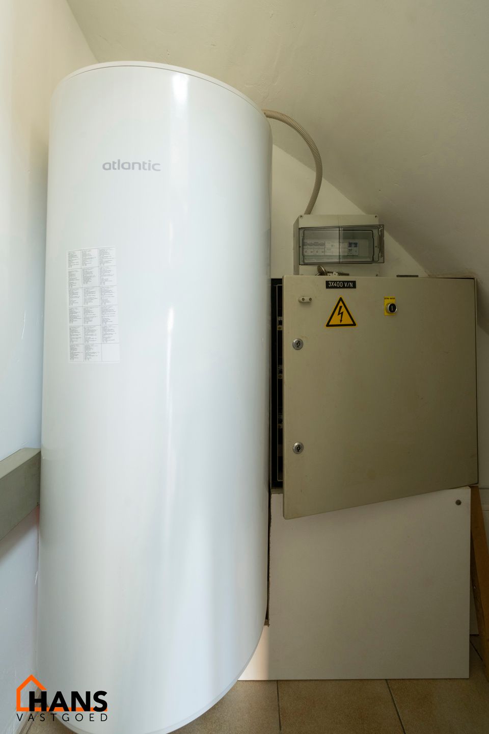 Gelijkvloersappartement deels gerenoveerd. foto 7