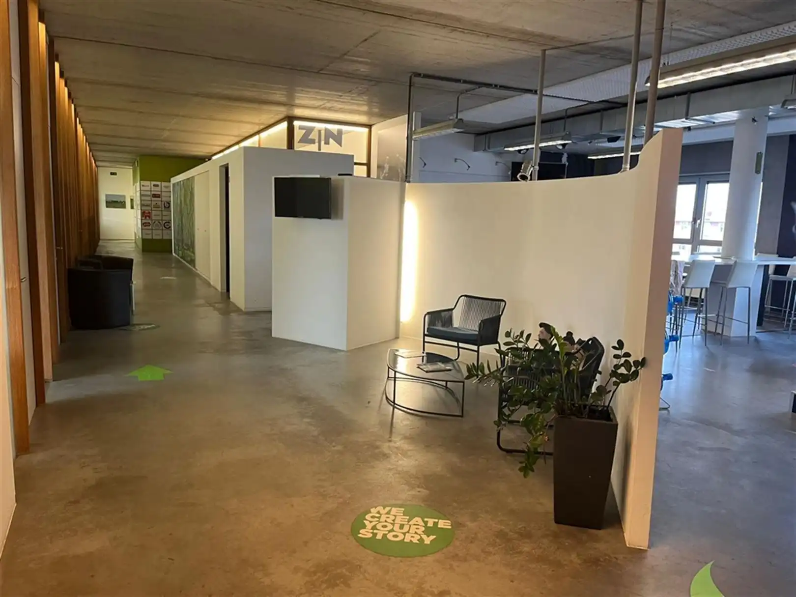 Kantoorgebouw foto 5