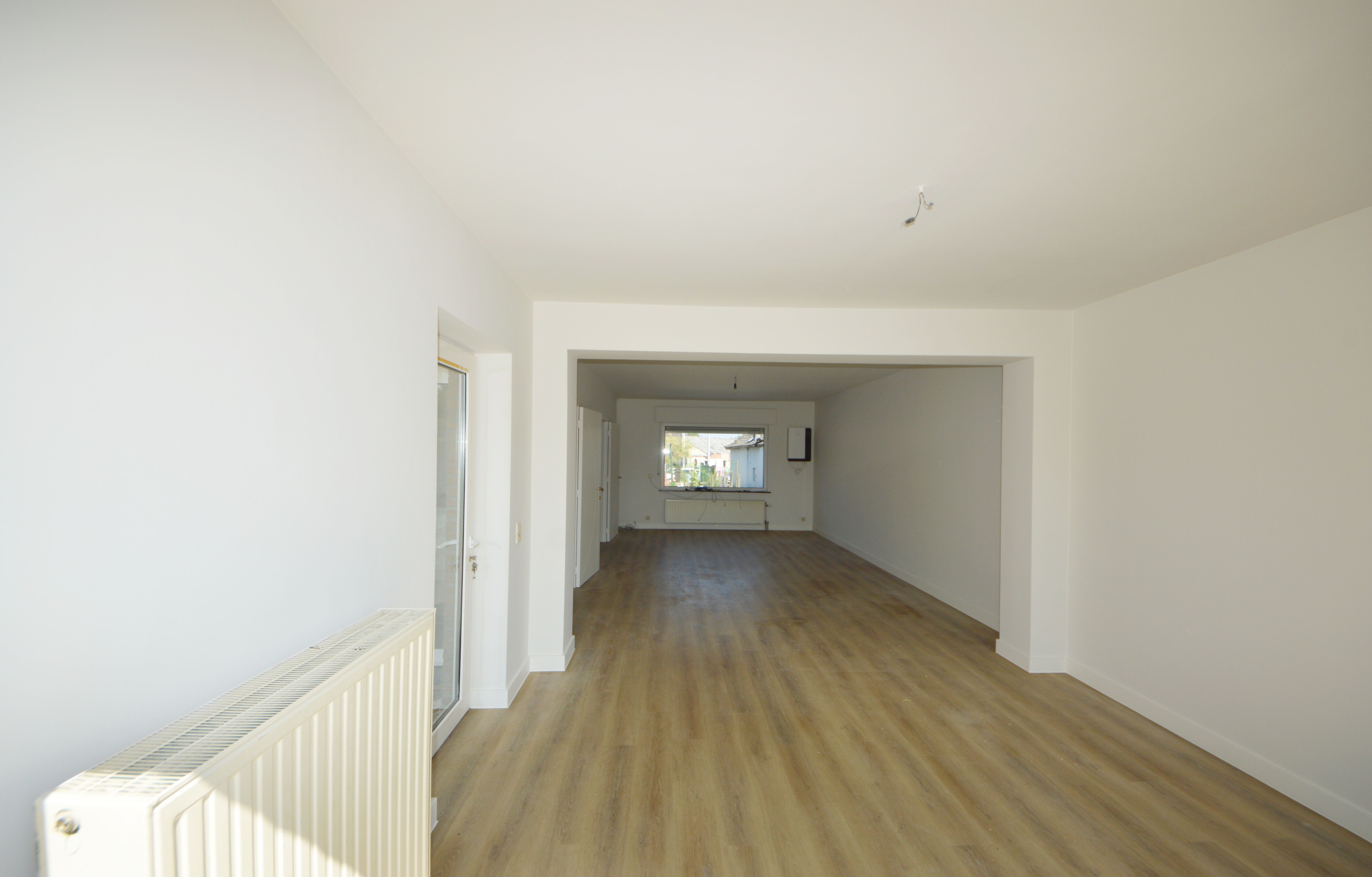 COMPLEET GERENOVEERDE WONING MET GROTE TUIN foto 5