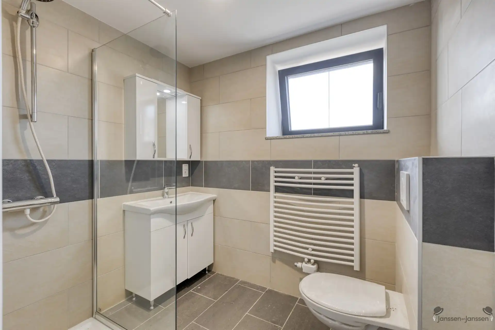 nieuwbouw met 4/5slaapkamers zonder BTW foto 24