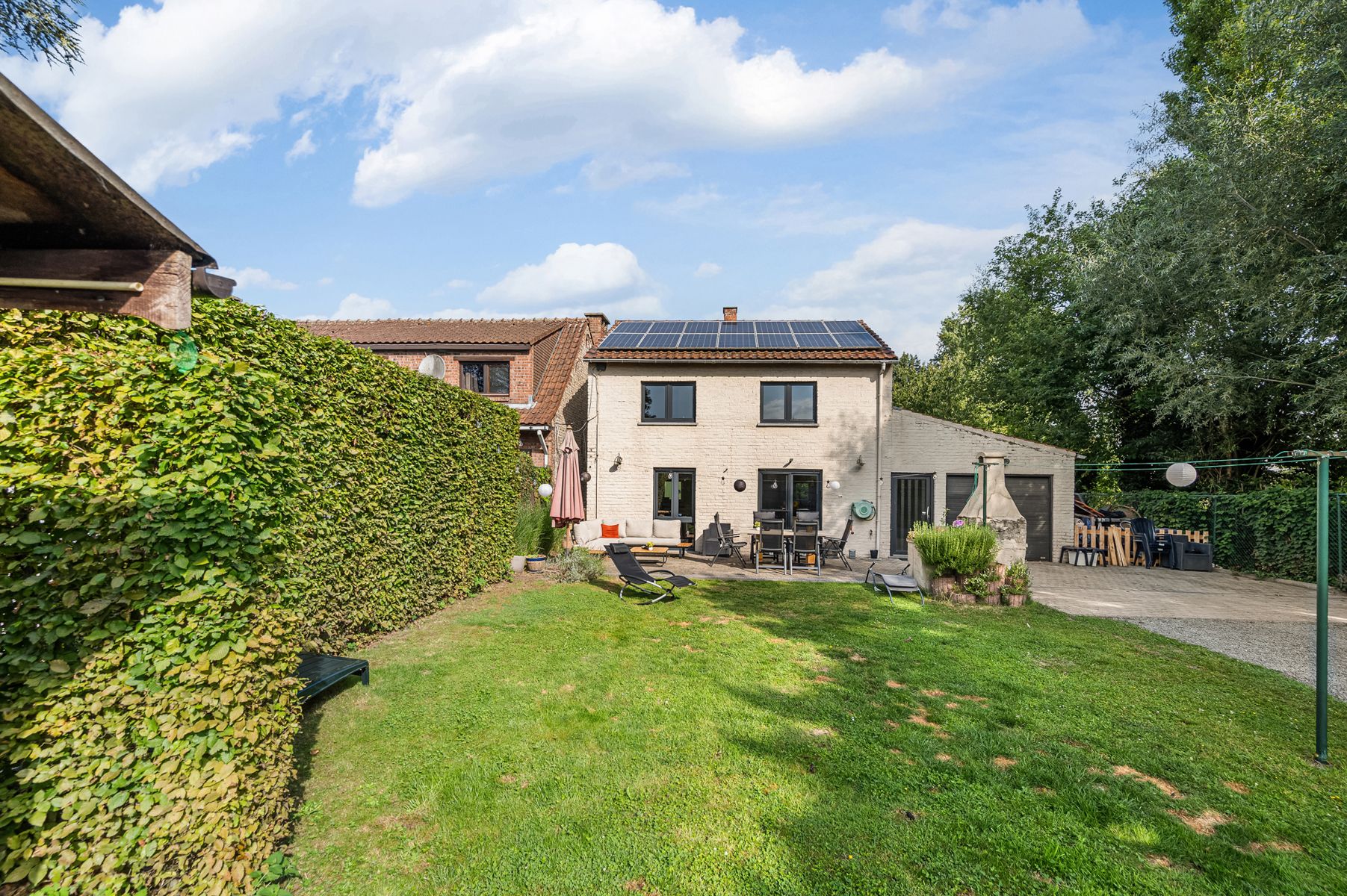 Instapklare woning met gunstig EPC-label C in SKL ( Ternat ) foto {{pictureIndex}}