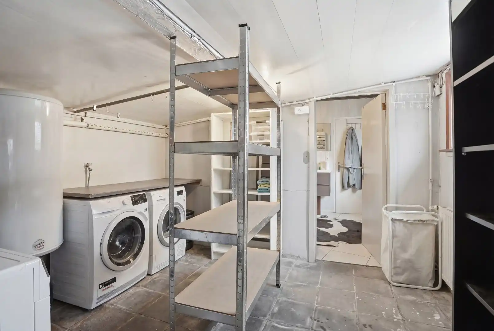 Rustig gelegen, alleenstaande woning op ruim perceel van 2210 m² foto 15