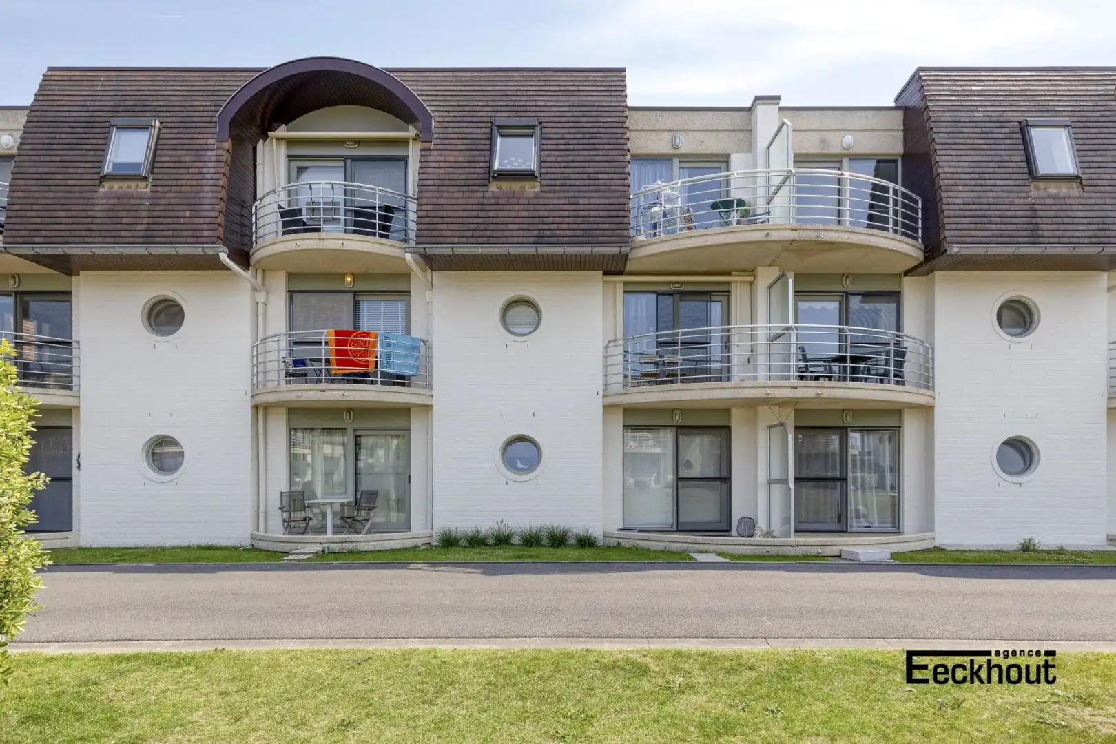 Charmant appartement met autostaanplaats in residentieel domein 'Blutsyde'. foto 12