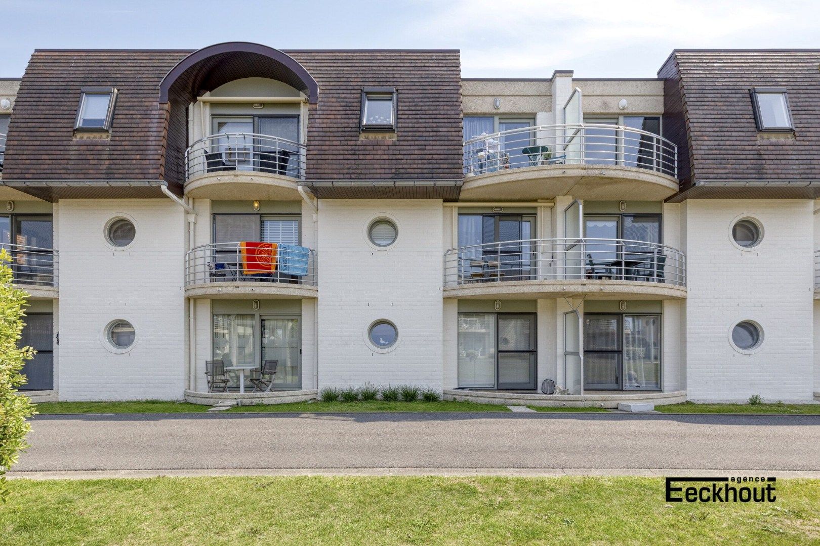 Charmant appartement met autostaanplaats in residentieel domein 'Blutsyde'. foto 12