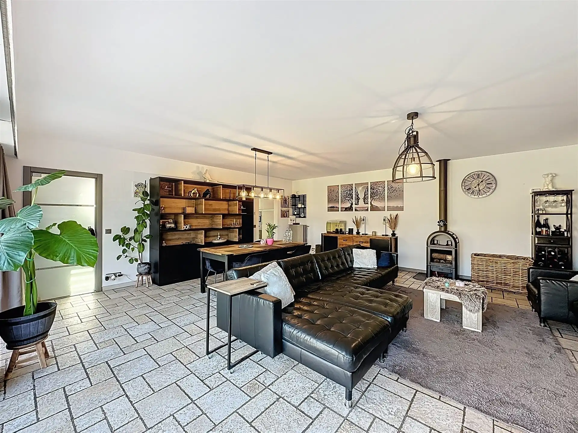 Recente half-open bebouwing met 4 slaapkamers gelegen in zeer aantrekkelijke wijk foto 3