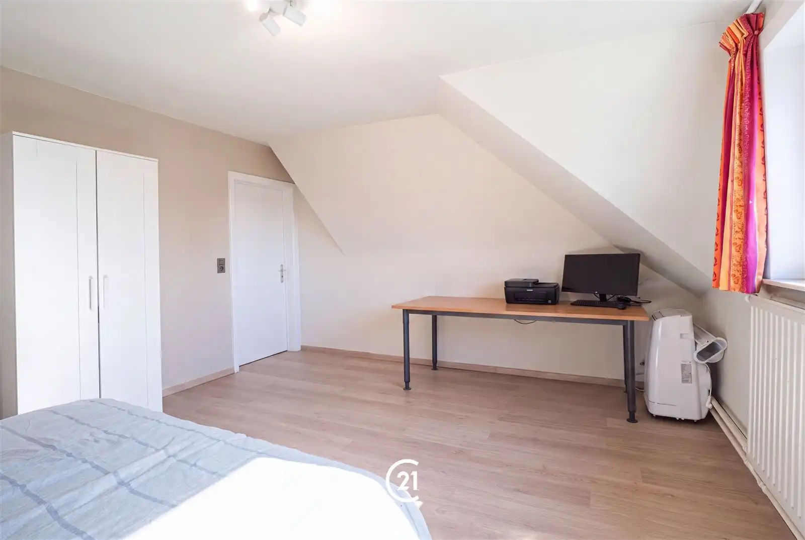 Goed gelegen gezinswoning met 3 ruime kamers, garage, tuin en berging foto 15