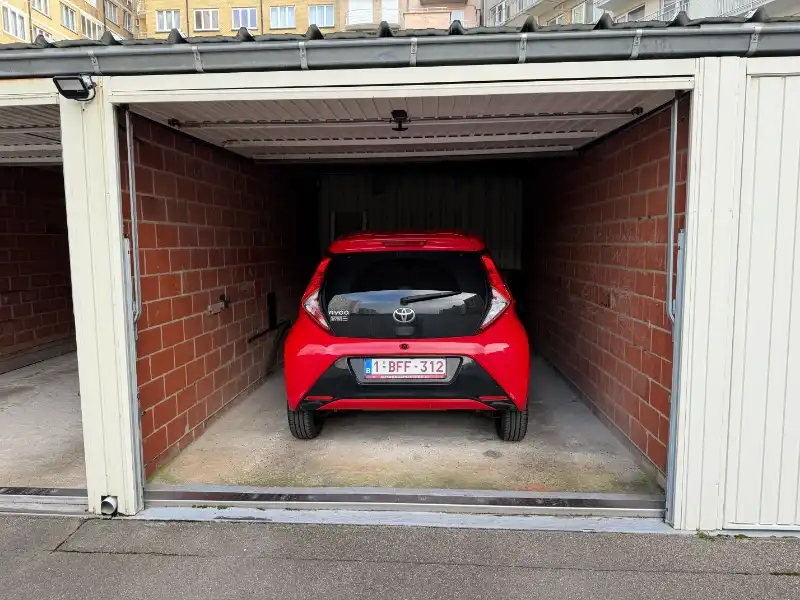 Garage te huur foto 2