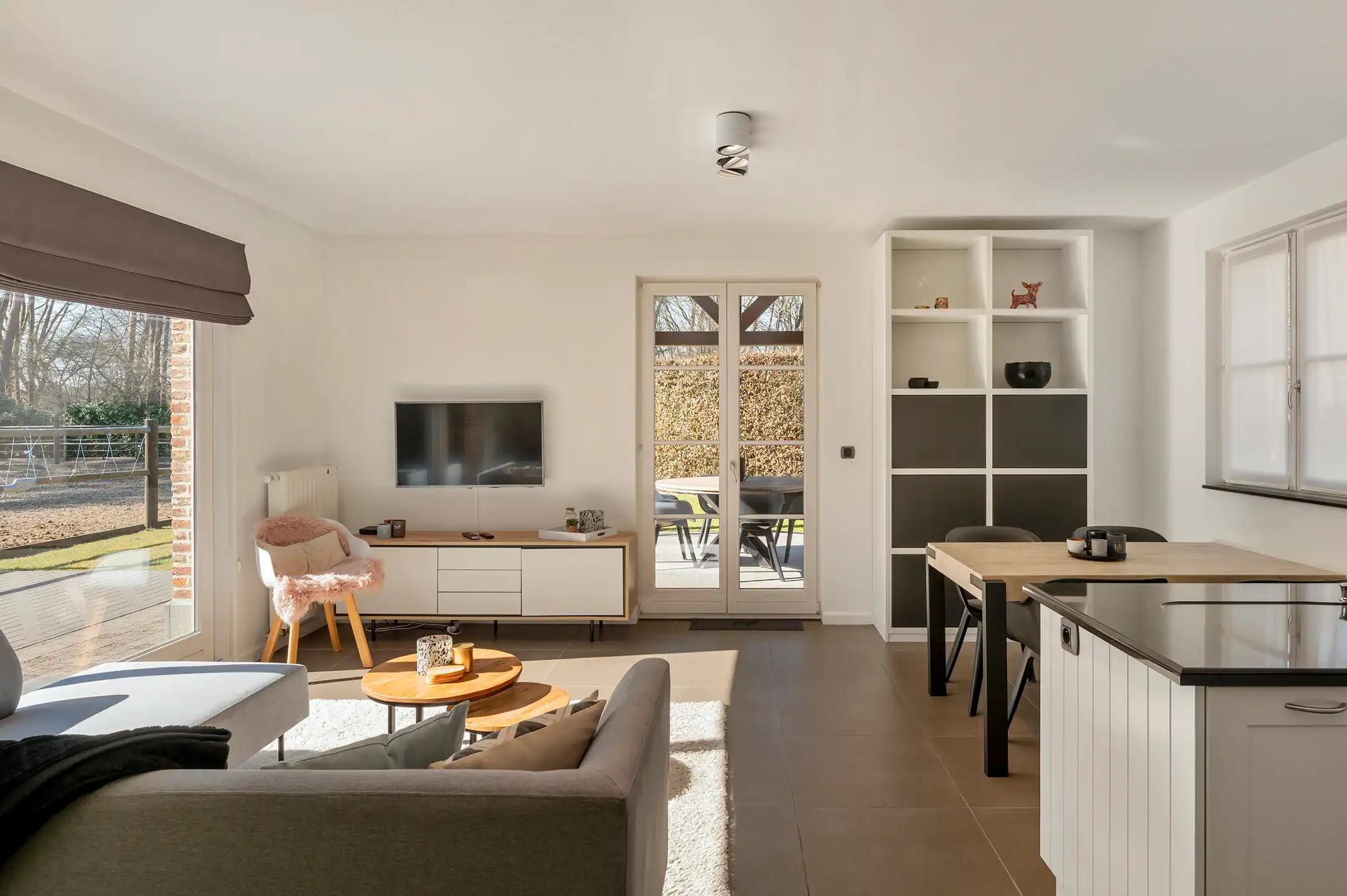 Topvilla met paardenaccomodatie, infinity-pool en 2e woning! foto 38