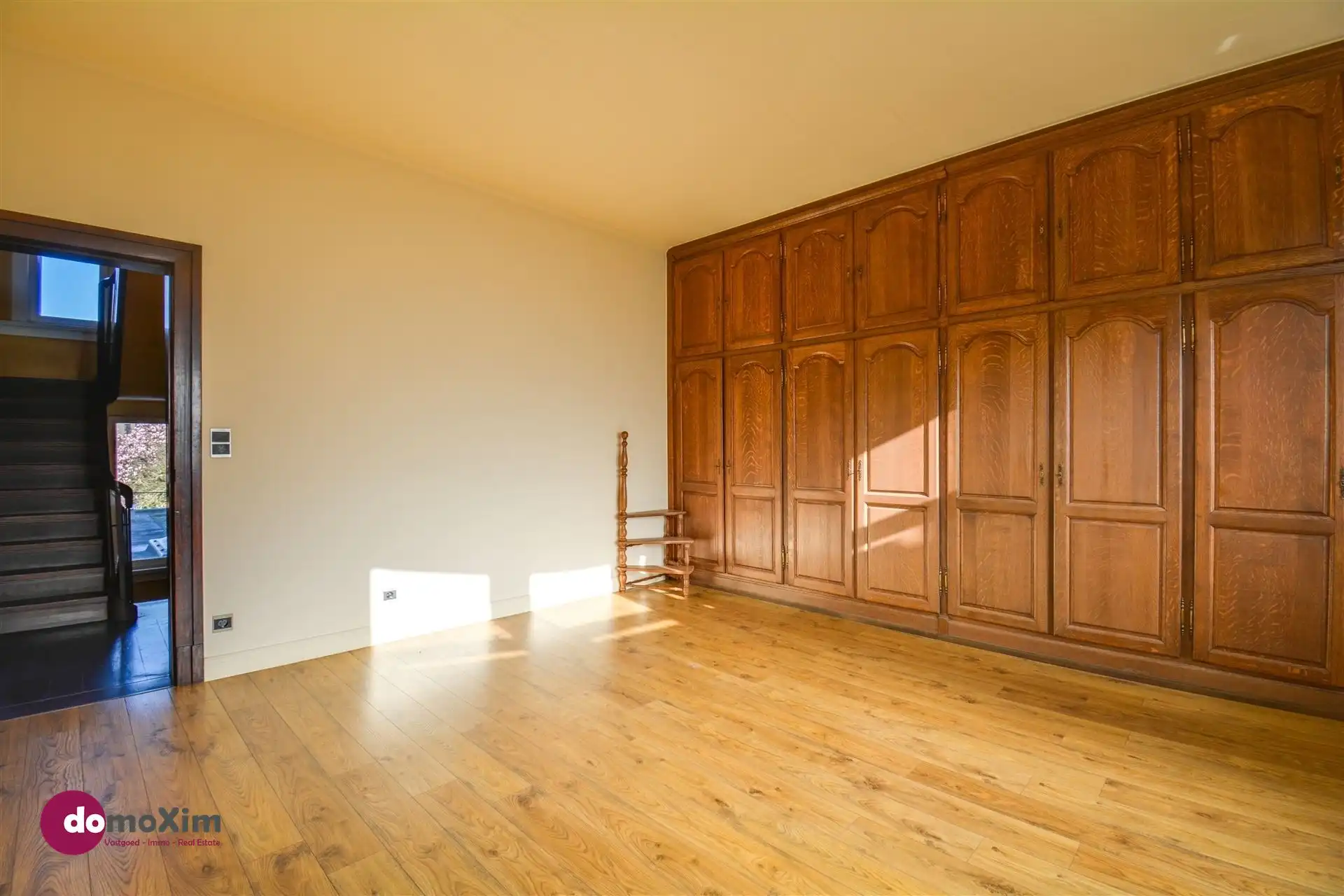 Ruime, karaktervolle stadswoning met twee garageboxen en tuin in Mechelen foto 17