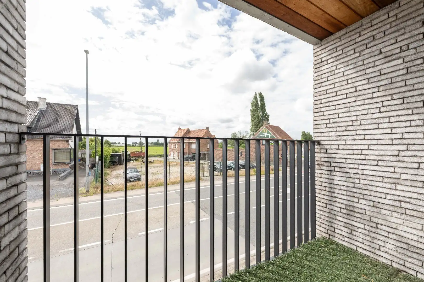 Instapklaar, energiezuinig appartement (2019) met terras in Beveren-Leie foto 6