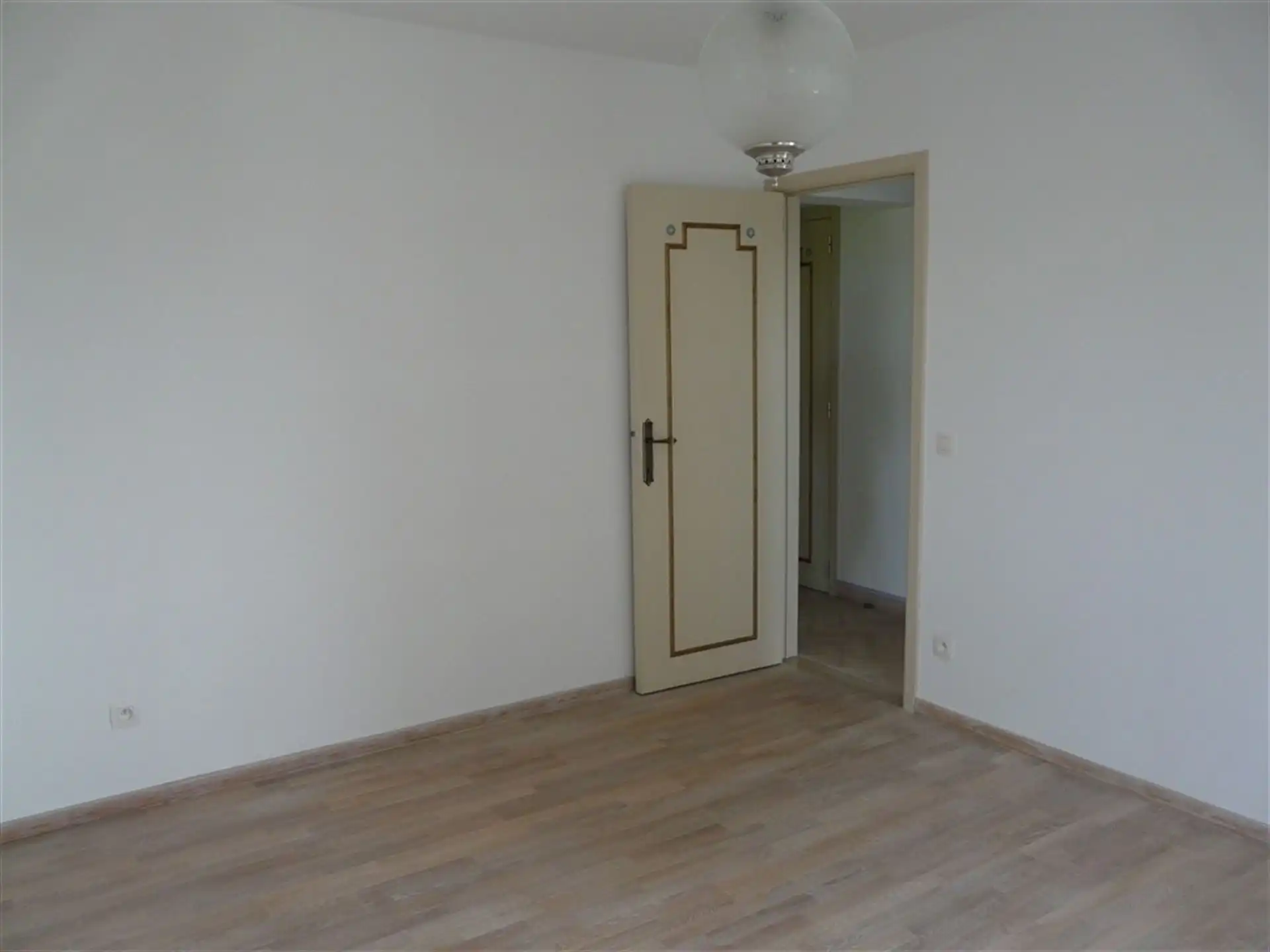 Centraal gelegen appartement met 2 slpks! foto 9