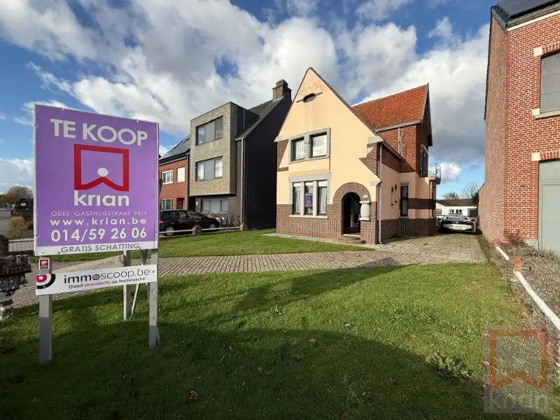 Hoofdfoto van de publicatie: Te renoveren art deco woning met tuin op 900m²