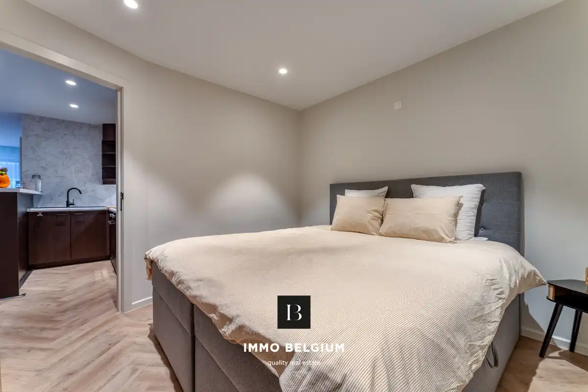 Gerenoveerd appartement/studio nabij de zeedijk van Mariakerke foto 9