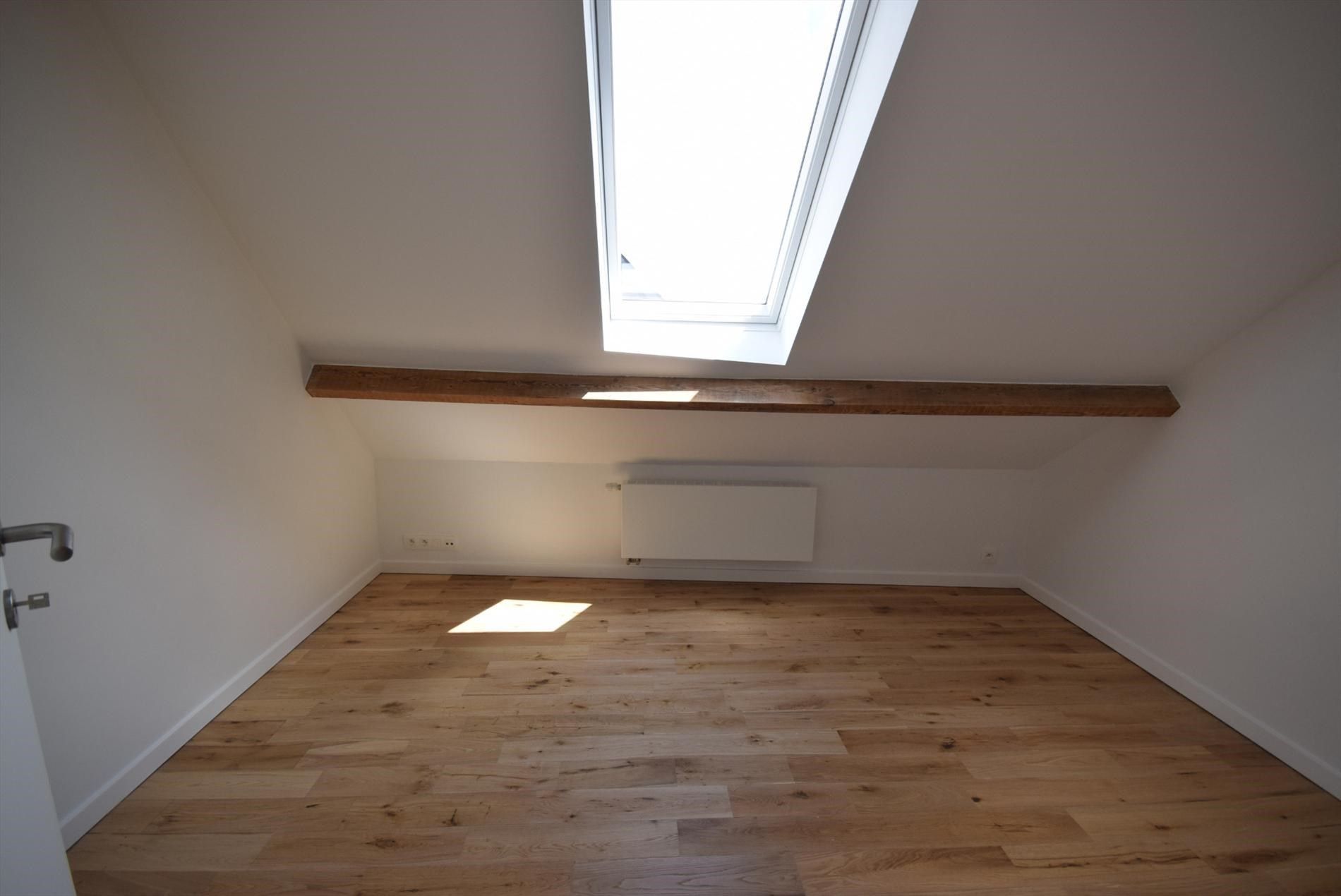INSTAPKLARE WONING NABIJ CENTRUM ROESELARE  foto 9