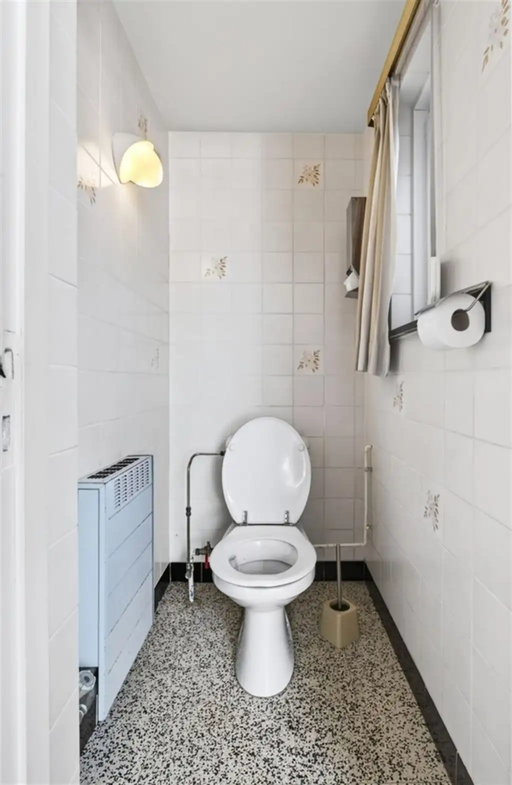 Verzorgde, vrijstaande woning, op te frissen naar eigen smaak foto 26