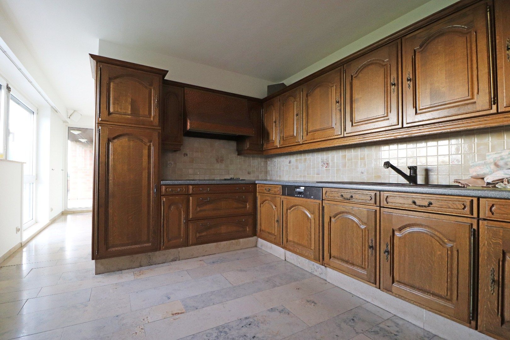 Zeer ruim appartement met prachtig vergezicht foto 7