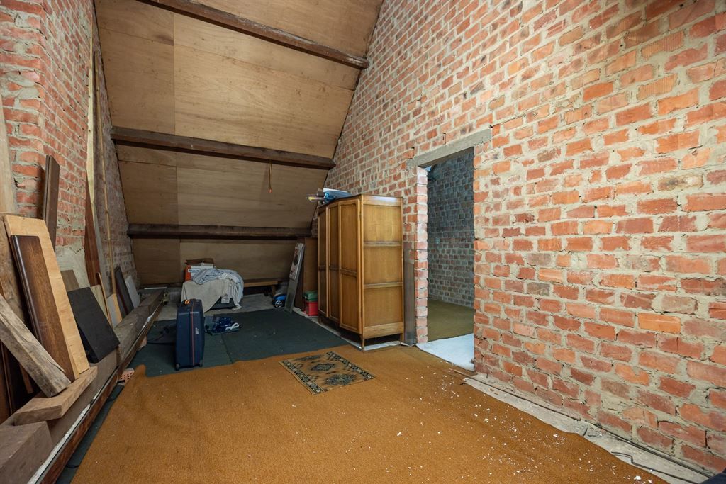 Renovatiewoning met 3 slaapkamers op uitstekende locatie foto 14