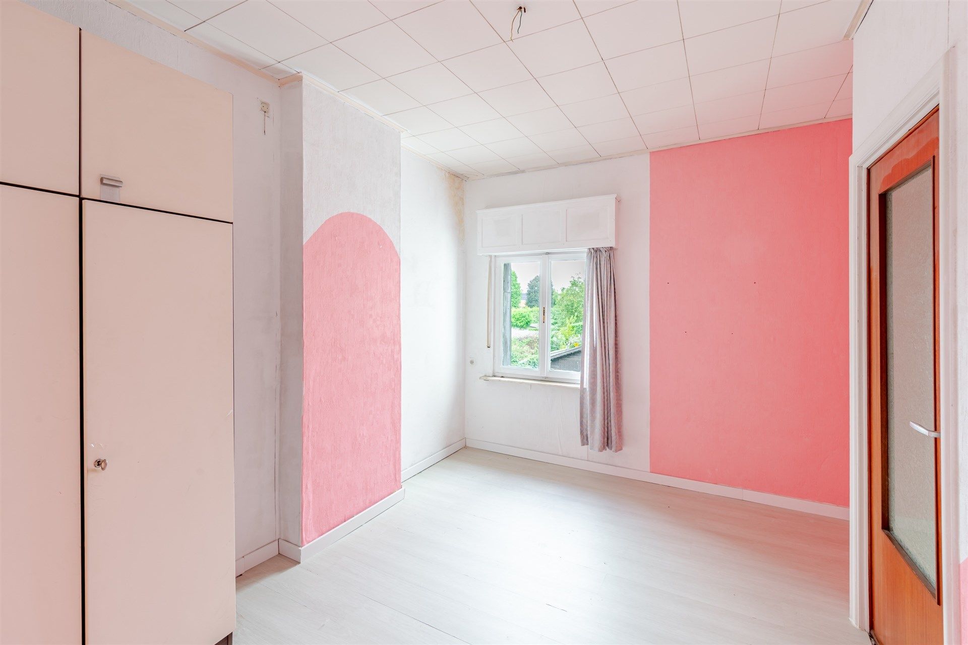 Te renoveren dubbelwoning met veel potentieel foto 17