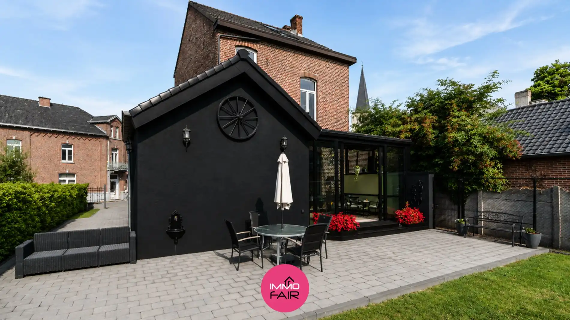 Karaktervolle herenwoning met vier slaapkamers en glazen tuinkamer foto 14