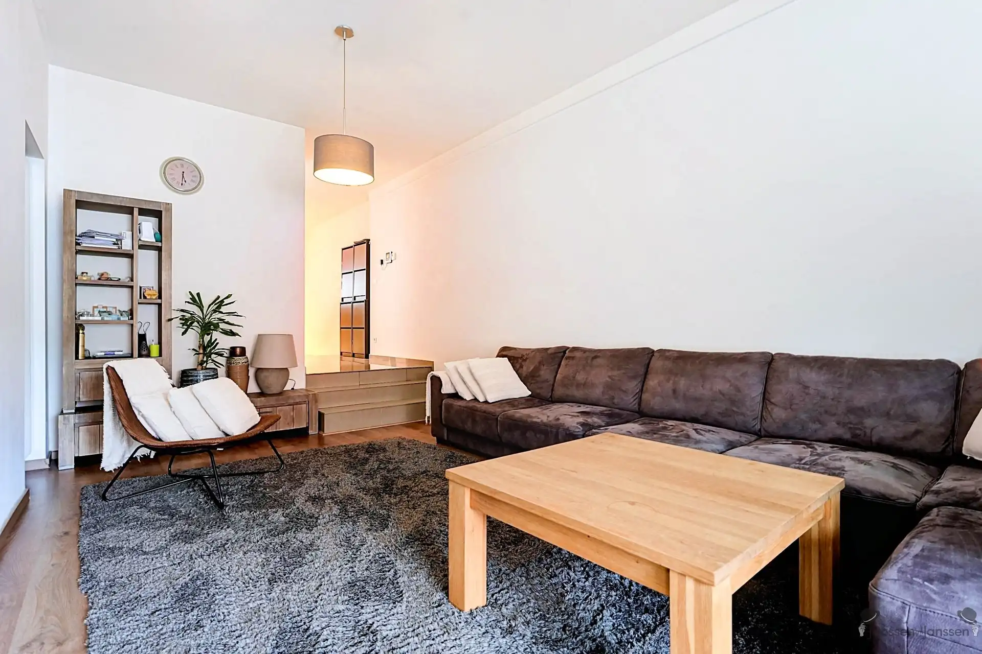 Opbrengsteigendom met ruime duplexappartement (144m²) en handelsgelijkvloers foto 17
