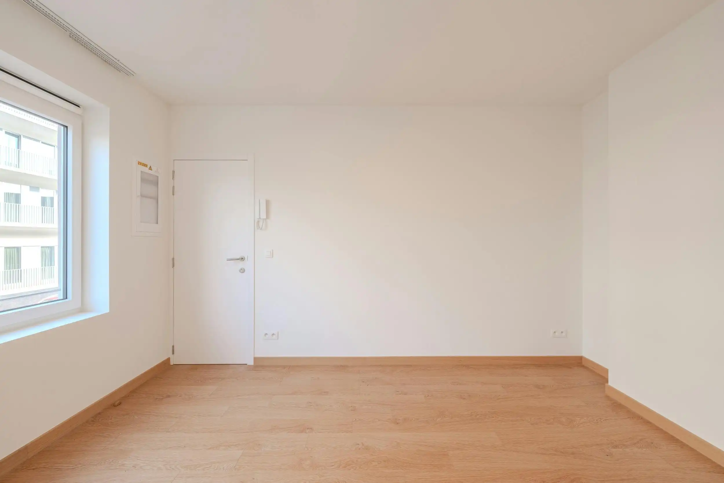Gerenoveerde studio te koop te Oostende foto 3