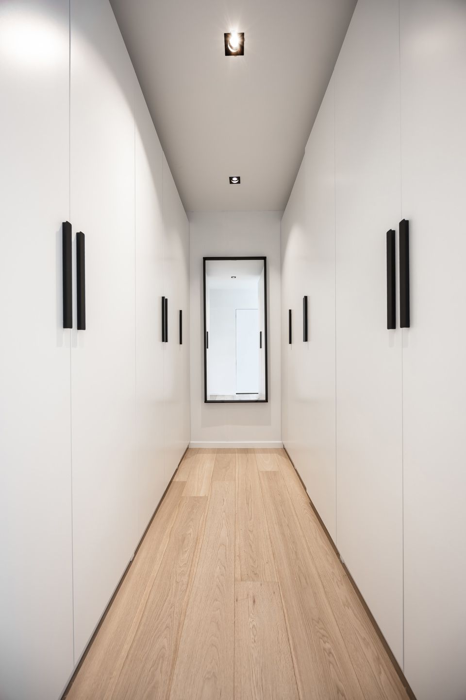 Licht en ruimte in strakke designwoning foto 31