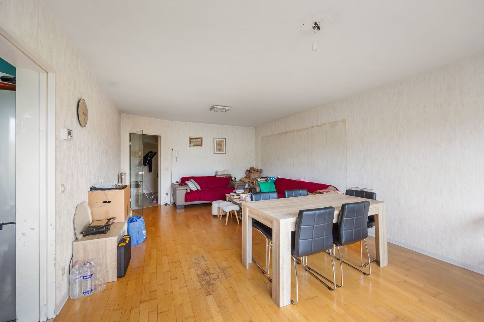 Ideale investering: ruim 2-slpk appartement met balkon en staanplaats in Ekeren! foto 3