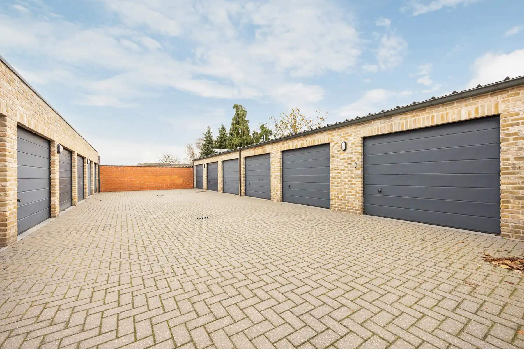 Dakappartement met lift, ruim terras, zolder, kelderberging en ruime garage. foto 16