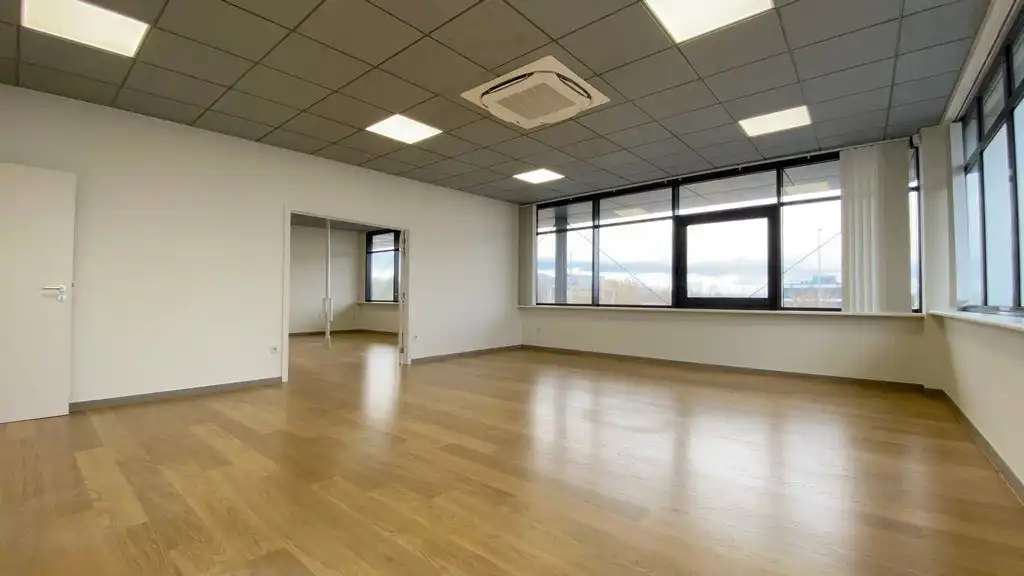 Burelen te huur vlakbij The Loop in Dionysius KMO center in Sint-Denijs-Westrem foto 20