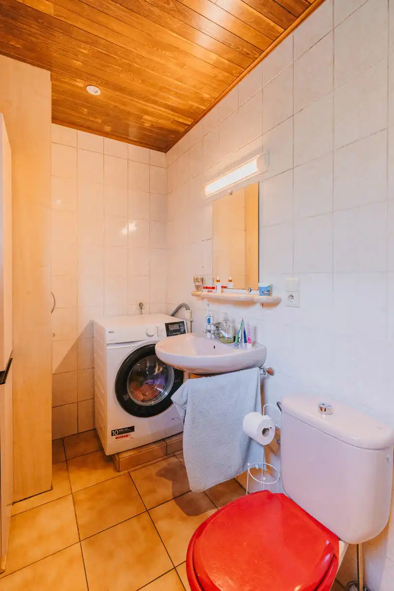 Halfopen bebouwing met centrale ligging foto 13