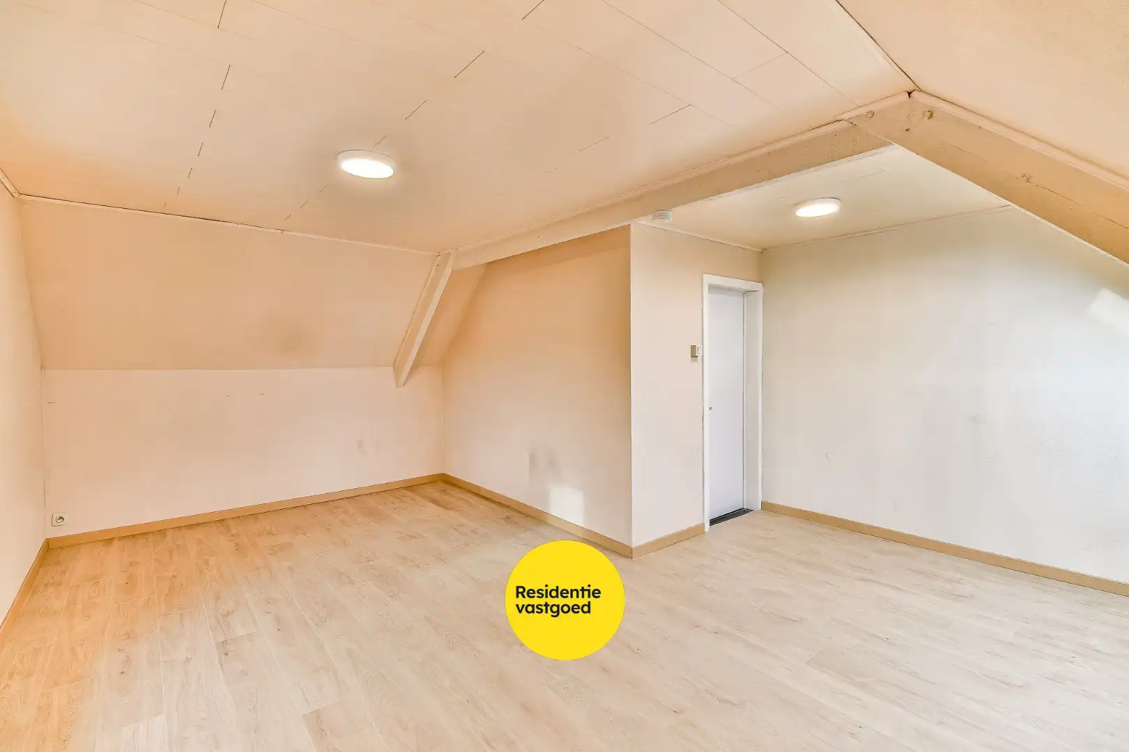 Instapklare woning met 3 ruime slaapkamers en zonnige achtertuin nabij centrum Gistel foto 13